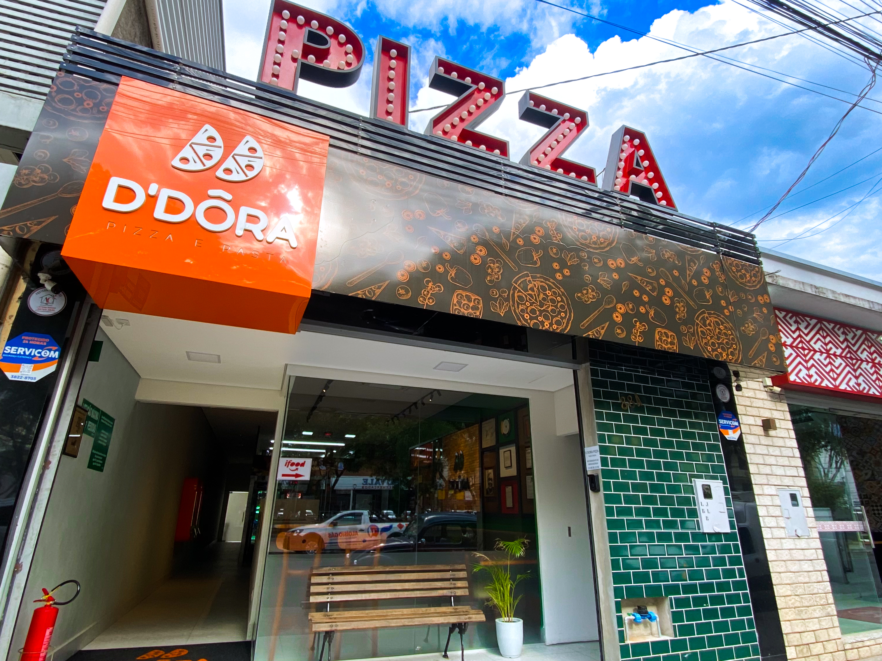 Fachada da Dona Dôra